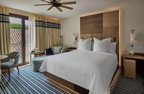 Four Seasons Hotel&residences 5*
