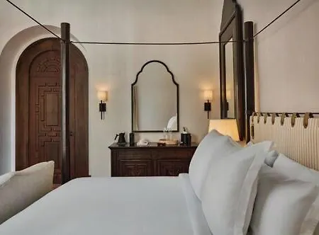 Four Seasons Hotel&residences Hotel